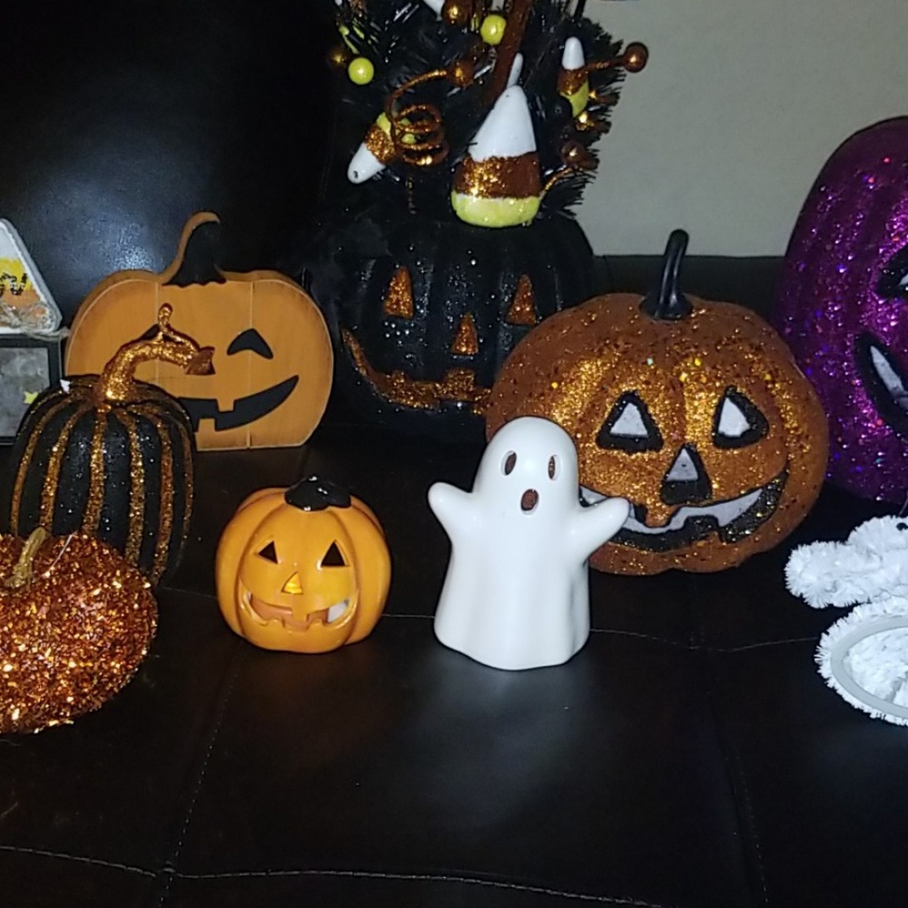 Halloween decor
